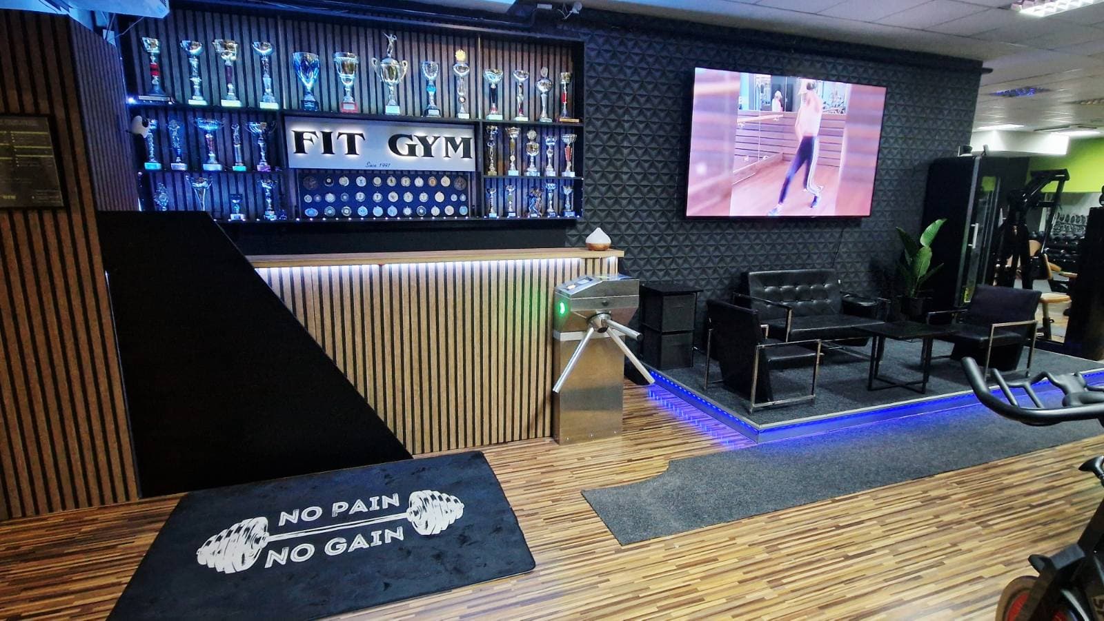 FIT GYM Koprivnica teretana, sprave i prostor - fotografija 12