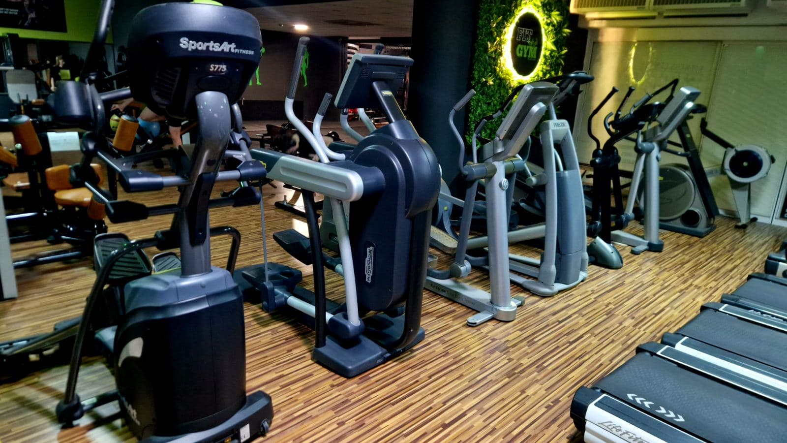 FIT GYM Koprivnica teretana, sprave i prostor - fotografija 15
